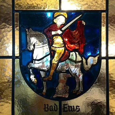 לינה וארוחת בוקר Prinz Eitel 3*